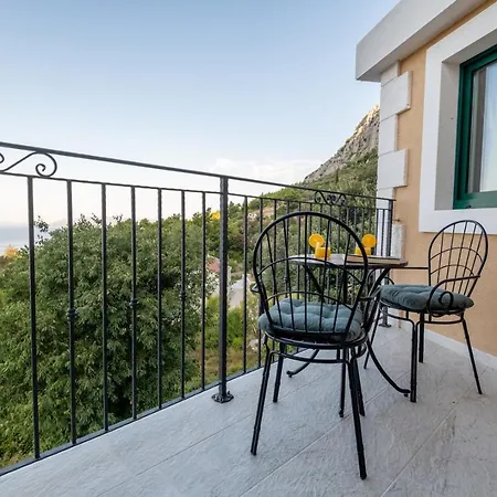 Holiday House With Pool, Close To The Botnical Garden *