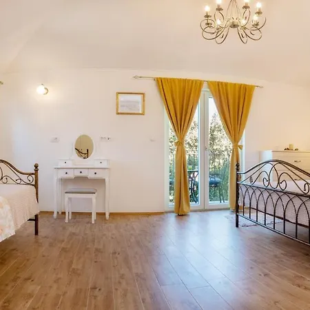Holiday House With Pool, Close To The Botnical Garden Vila