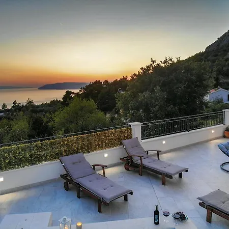 Vila Holiday House With Pool, Close To The Botnical Garden
