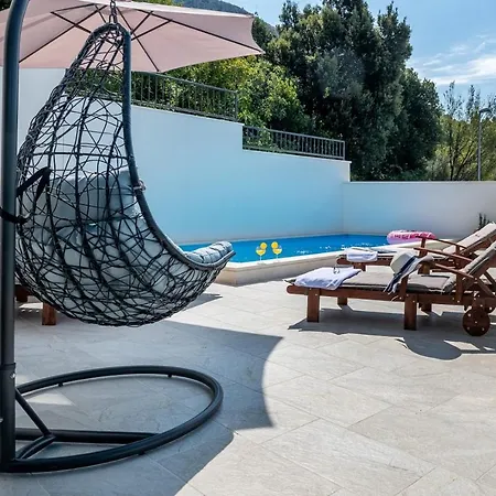 빌라 Holiday House With Pool, Close To The Botnical Garden 마카르스카