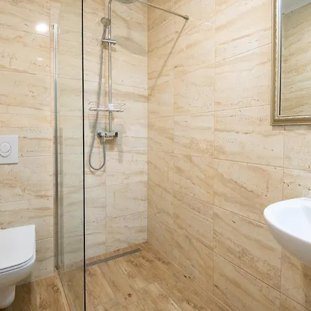 Holiday House With Pool, Close To The Botnical Garden 빌라 마카르스카